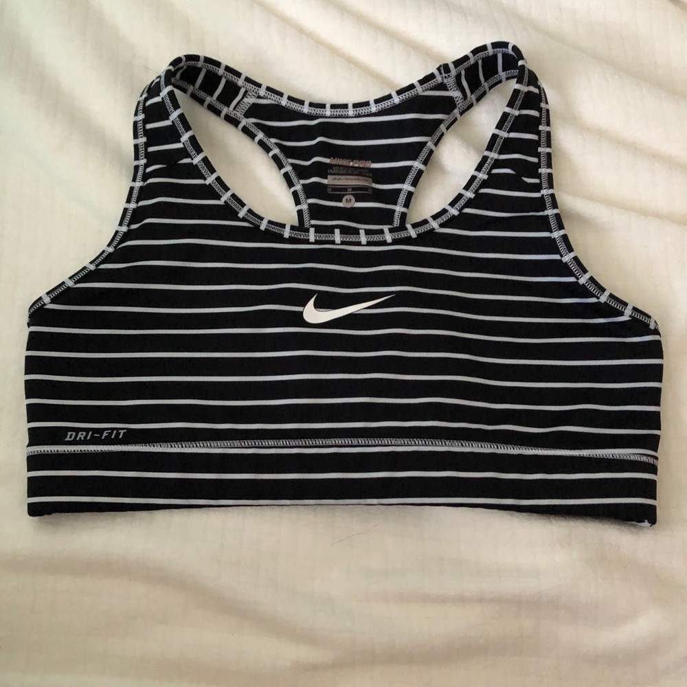 Nike black and white bra